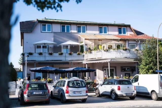 Pension&Restaurant La Amalia Bad Sauerbrunn Esterno foto