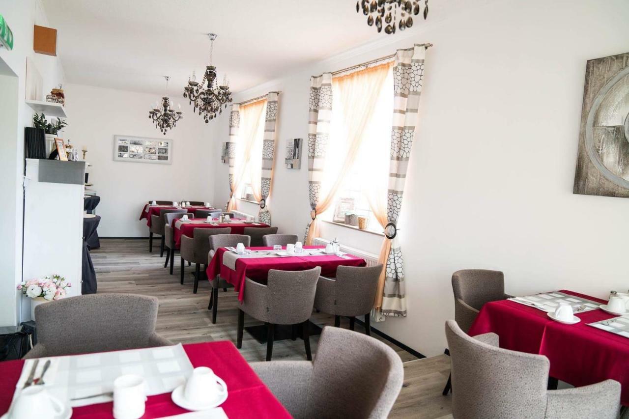 Pension&Restaurant La Amalia Bad Sauerbrunn Esterno foto