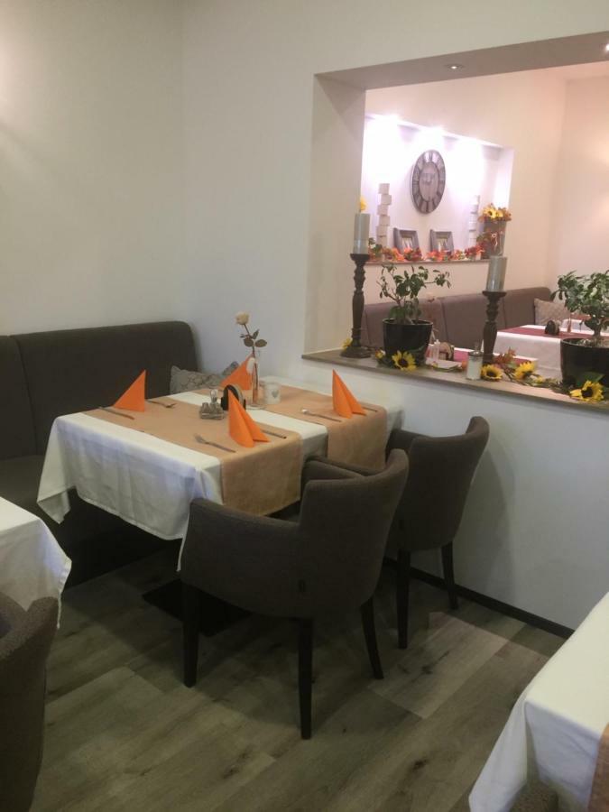 Pension&Restaurant La Amalia Bad Sauerbrunn Esterno foto