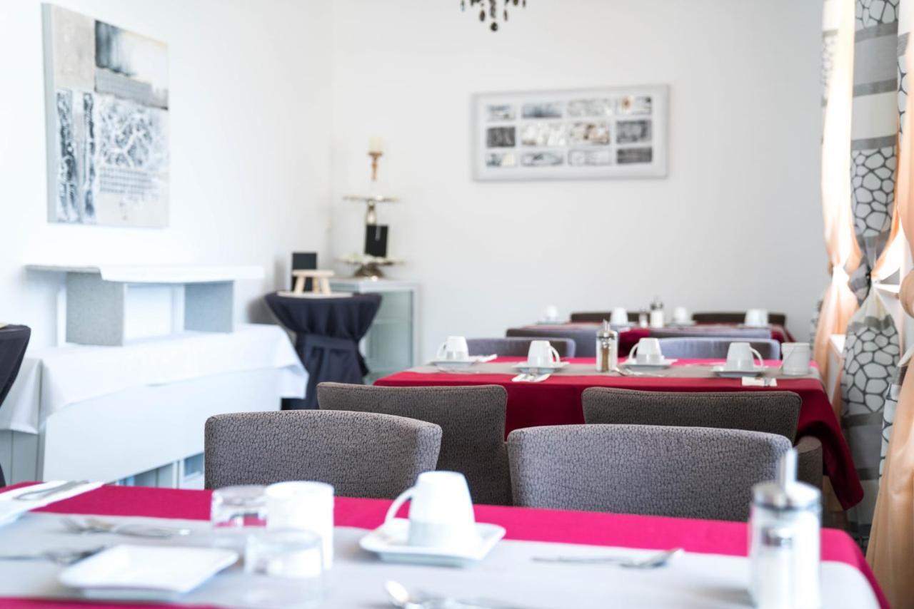 Pension&Restaurant La Amalia Bad Sauerbrunn Esterno foto